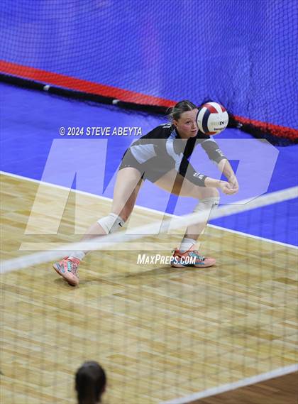 Thumbnail 2 in Denver South vs. Pueblo West (CHSAA 5A 1st Round) photogallery.