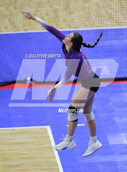 Thumbnail 2 in Denver South vs. Pueblo West (CHSAA 5A 1st Round) photogallery.