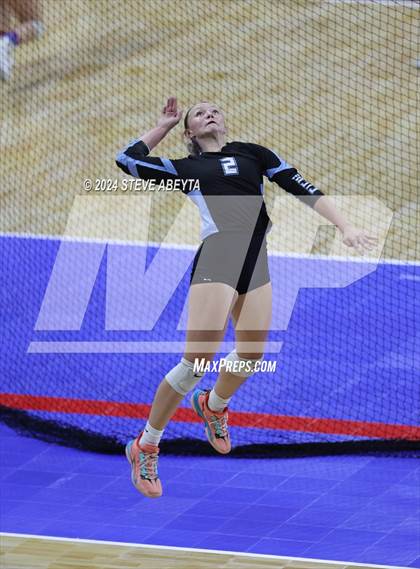 Thumbnail 2 in Denver South vs. Pueblo West (CHSAA 5A 1st Round) photogallery.