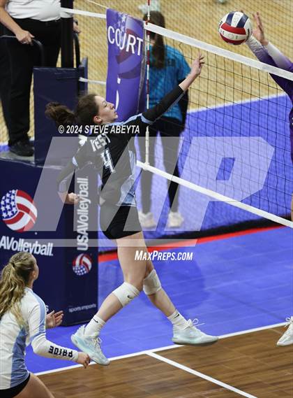 Thumbnail 3 in Denver South vs. Pueblo West (CHSAA 5A 1st Round) photogallery.