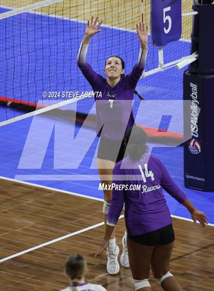 Thumbnail 2 in Denver South vs. Pueblo West (CHSAA 5A 1st Round) photogallery.