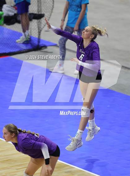 Thumbnail 3 in Denver South vs. Pueblo West (CHSAA 5A 1st Round) photogallery.