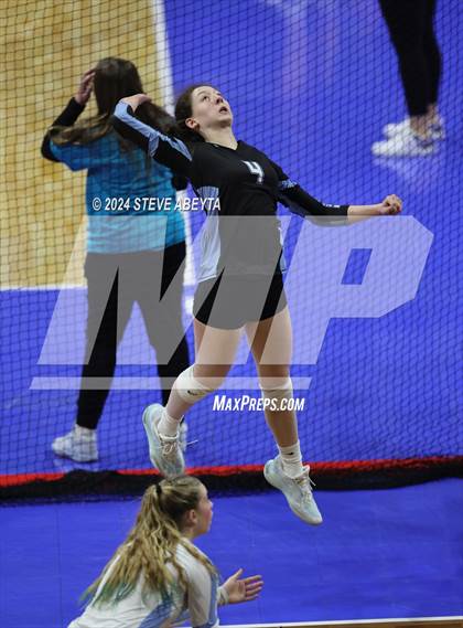 Thumbnail 3 in Denver South vs. Pueblo West (CHSAA 5A 1st Round) photogallery.