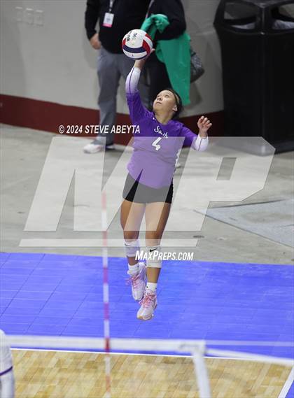 Thumbnail 3 in Denver South vs. Pueblo West (CHSAA 5A 1st Round) photogallery.