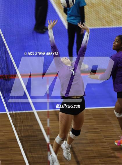 Thumbnail 1 in Denver South vs. Pueblo West (CHSAA 5A 1st Round) photogallery.