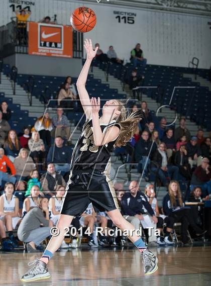Thumbnail 3 in Manasquan vs. Point Pleasant Boro (WOBM Christmas Classic) photogallery.