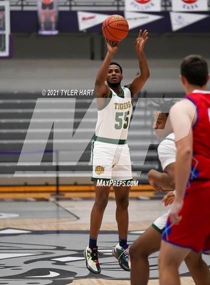 Thumbnail 2 in Indianapolis Crispus Attucks vs. Linton-Stockton (Sneakers for Santa Shootout) photogallery.