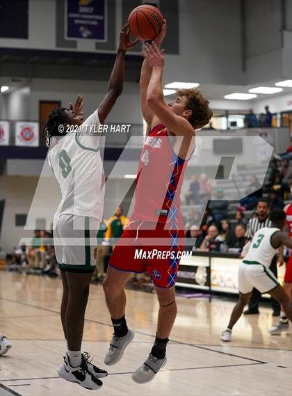 Thumbnail 2 in Indianapolis Crispus Attucks vs. Linton-Stockton (Sneakers for Santa Shootout) photogallery.