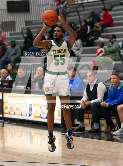 Thumbnail 1 in Indianapolis Crispus Attucks vs. Linton-Stockton (Sneakers for Santa Shootout) photogallery.