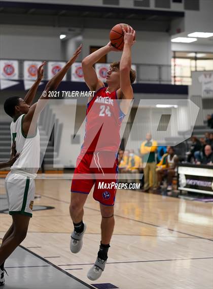 Thumbnail 3 in Indianapolis Crispus Attucks vs. Linton-Stockton (Sneakers for Santa Shootout) photogallery.