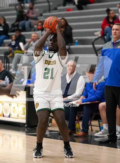 Thumbnail 3 in Indianapolis Crispus Attucks vs. Linton-Stockton (Sneakers for Santa Shootout) photogallery.
