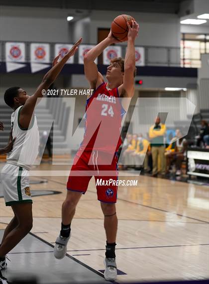 Thumbnail 2 in Indianapolis Crispus Attucks vs. Linton-Stockton (Sneakers for Santa Shootout) photogallery.