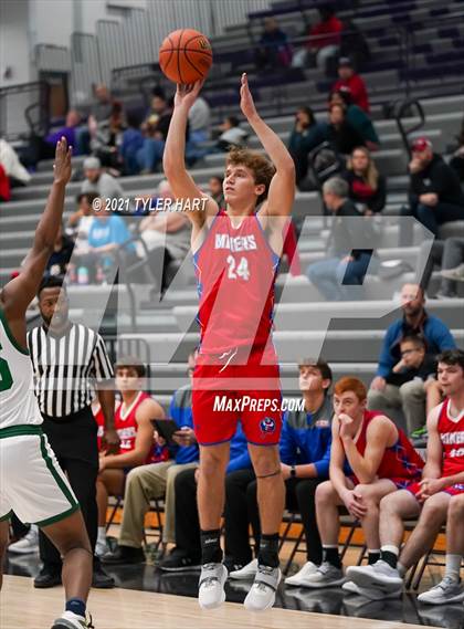 Thumbnail 2 in Indianapolis Crispus Attucks vs. Linton-Stockton (Sneakers for Santa Shootout) photogallery.