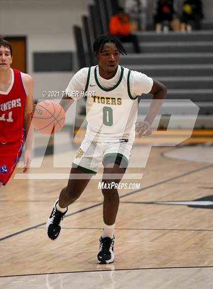 Thumbnail 1 in Indianapolis Crispus Attucks vs. Linton-Stockton (Sneakers for Santa Shootout) photogallery.