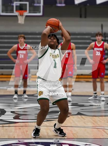 Thumbnail 1 in Indianapolis Crispus Attucks vs. Linton-Stockton (Sneakers for Santa Shootout) photogallery.