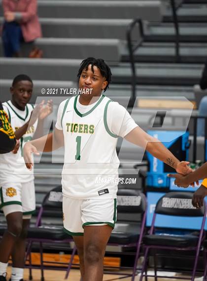 Thumbnail 3 in Indianapolis Crispus Attucks vs. Linton-Stockton (Sneakers for Santa Shootout) photogallery.
