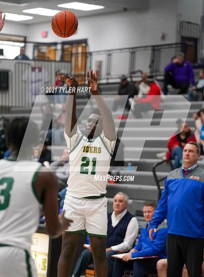 Thumbnail 2 in Indianapolis Crispus Attucks vs. Linton-Stockton (Sneakers for Santa Shootout) photogallery.
