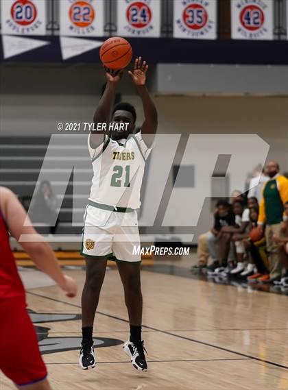 Thumbnail 3 in Indianapolis Crispus Attucks vs. Linton-Stockton (Sneakers for Santa Shootout) photogallery.