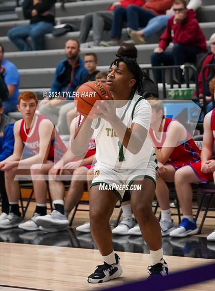 Thumbnail 3 in Indianapolis Crispus Attucks vs. Linton-Stockton (Sneakers for Santa Shootout) photogallery.