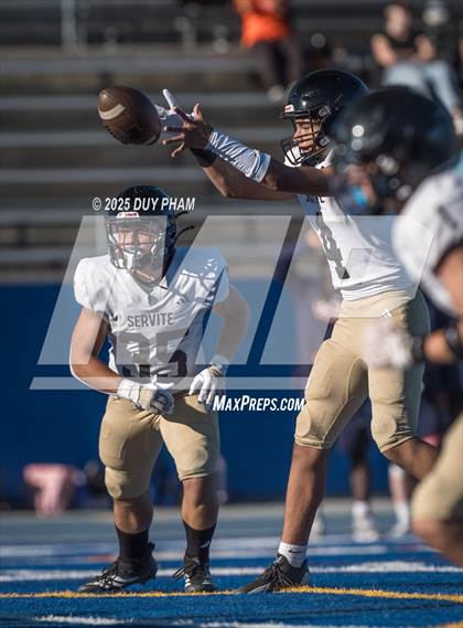 Thumbnail 2 in Servite @ Chaminade photogallery.