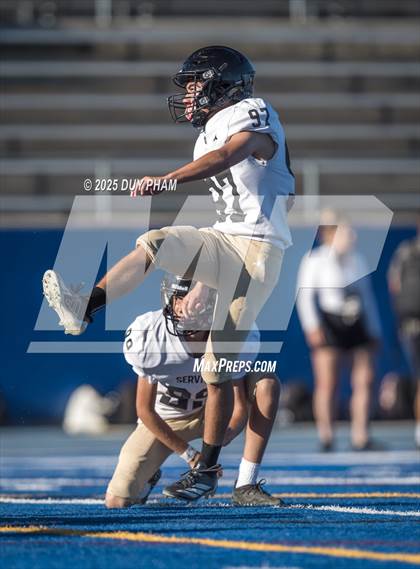 Thumbnail 2 in Servite @ Chaminade photogallery.