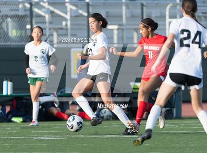 Thumbnail 3 in South vs Redondo (South JV Holiday Tournament) photogallery.