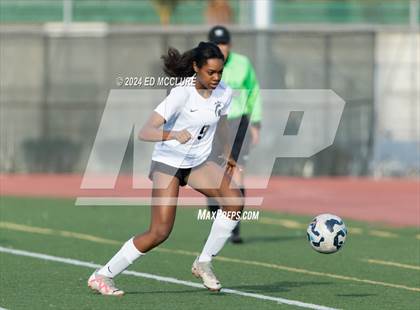 Thumbnail 1 in South vs Redondo (South JV Holiday Tournament) photogallery.