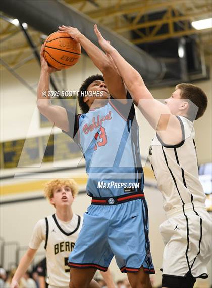 Thumbnail 2 in Oakland @ Mount Juliet photogallery.