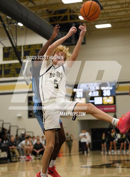 Thumbnail 1 in Oakland @ Mount Juliet photogallery.