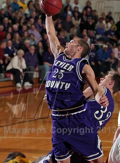 Thumbnail 3 in Sevier County vs. Science Hill (R1AAA Region Final) photogallery.