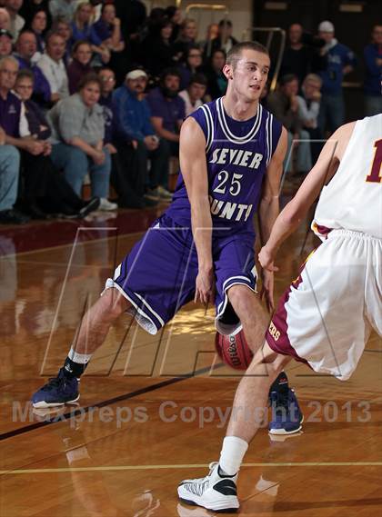Thumbnail 3 in Sevier County vs. Science Hill (R1AAA Region Final) photogallery.