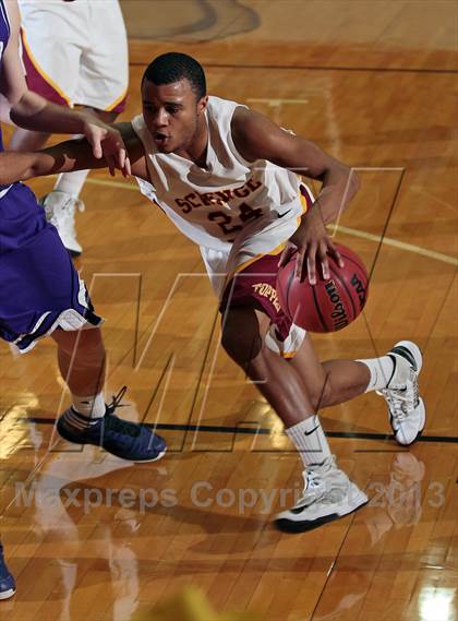 Thumbnail 2 in Sevier County vs. Science Hill (R1AAA Region Final) photogallery.