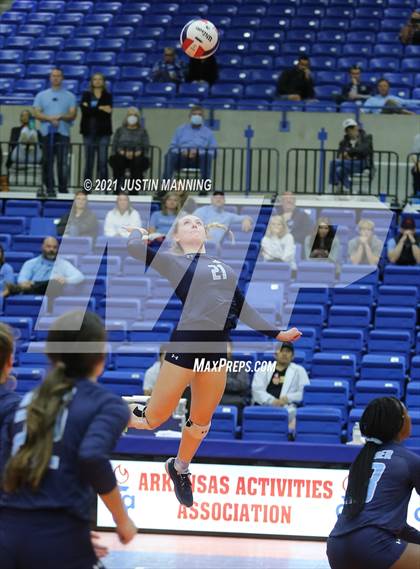 Thumbnail 2 in Fayetteville vs. Har-Ber (AAA 6A Final) photogallery.