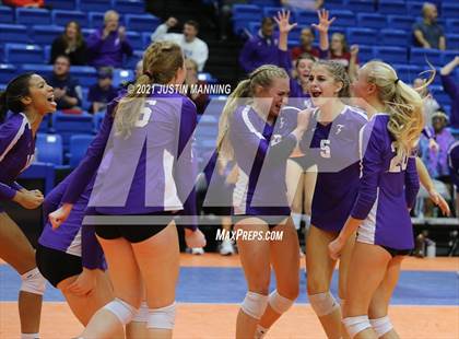 Thumbnail 1 in Fayetteville vs. Har-Ber (AAA 6A Final) photogallery.