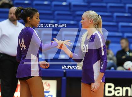 Thumbnail 1 in Fayetteville vs. Har-Ber (AAA 6A Final) photogallery.