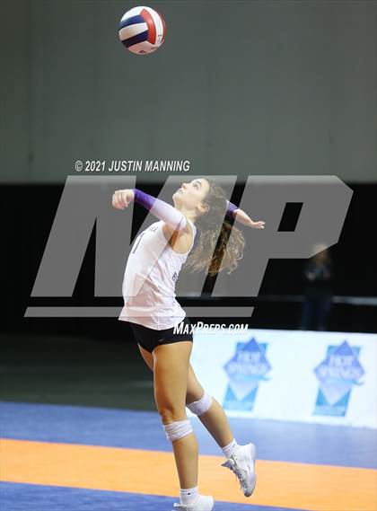 Thumbnail 3 in Fayetteville vs. Har-Ber (AAA 6A Final) photogallery.
