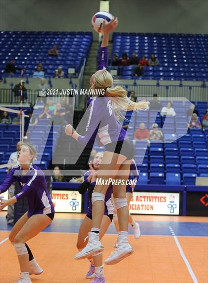 Thumbnail 2 in Fayetteville vs. Har-Ber (AAA 6A Final) photogallery.