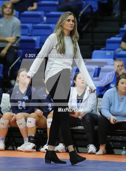 Thumbnail 2 in Fayetteville vs. Har-Ber (AAA 6A Final) photogallery.