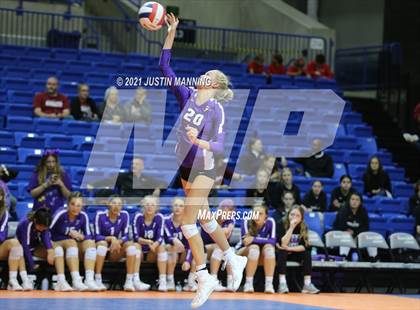 Thumbnail 3 in Fayetteville vs. Har-Ber (AAA 6A Final) photogallery.