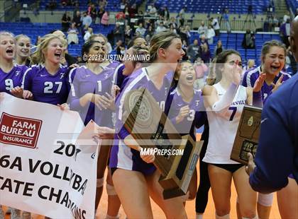 Thumbnail 1 in Fayetteville vs. Har-Ber (AAA 6A Final) photogallery.