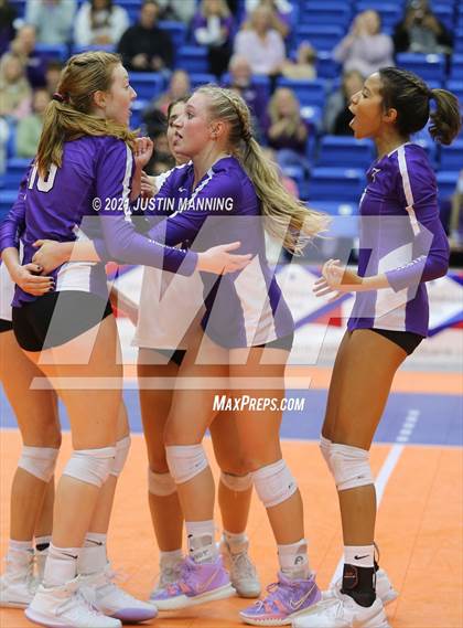 Thumbnail 2 in Fayetteville vs. Har-Ber (AAA 6A Final) photogallery.
