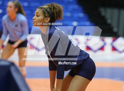 Thumbnail 1 in Fayetteville vs. Har-Ber (AAA 6A Final) photogallery.