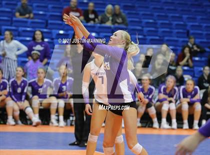 Thumbnail 2 in Fayetteville vs. Har-Ber (AAA 6A Final) photogallery.