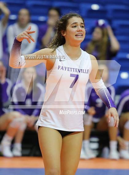 Thumbnail 1 in Fayetteville vs. Har-Ber (AAA 6A Final) photogallery.