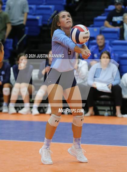 Thumbnail 1 in Fayetteville vs. Har-Ber (AAA 6A Final) photogallery.