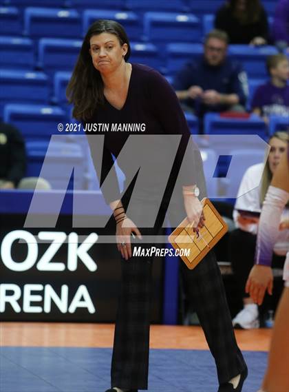 Thumbnail 1 in Fayetteville vs. Har-Ber (AAA 6A Final) photogallery.
