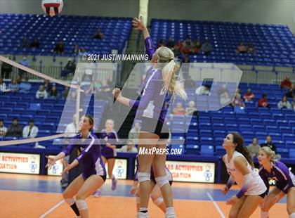 Thumbnail 2 in Fayetteville vs. Har-Ber (AAA 6A Final) photogallery.