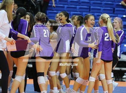 Thumbnail 2 in Fayetteville vs. Har-Ber (AAA 6A Final) photogallery.