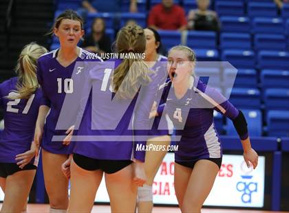 Thumbnail 1 in Fayetteville vs. Har-Ber (AAA 6A Final) photogallery.