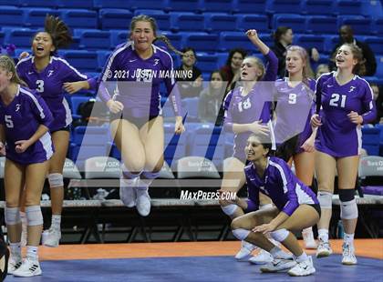 Thumbnail 1 in Fayetteville vs. Har-Ber (AAA 6A Final) photogallery.